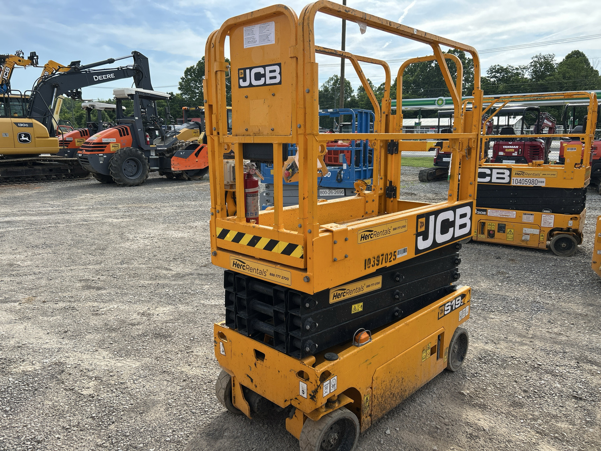 2022 JCB S1930E-3