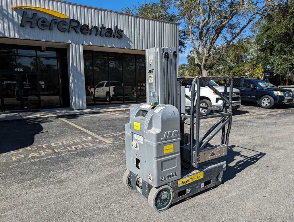 2018 JLG 20MVL