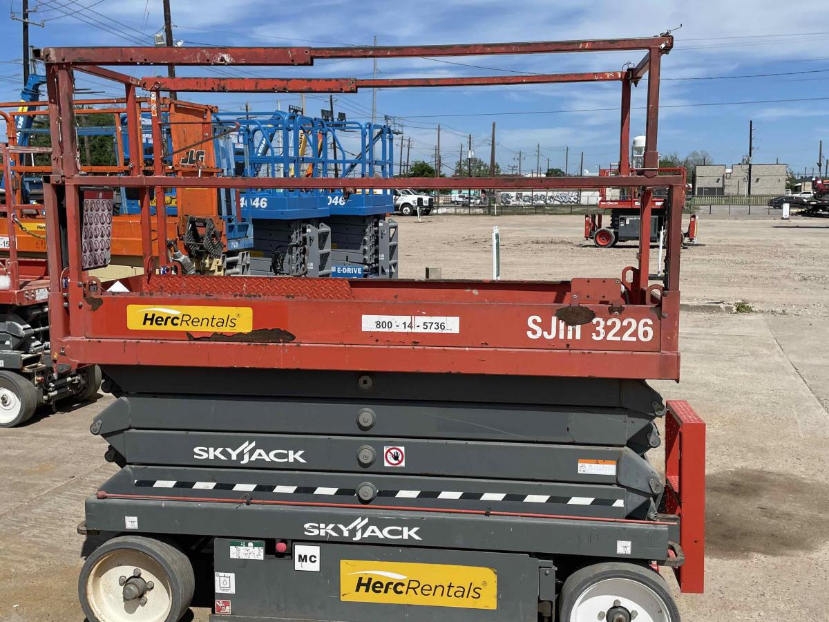 2017 Skyjack SJ3226
