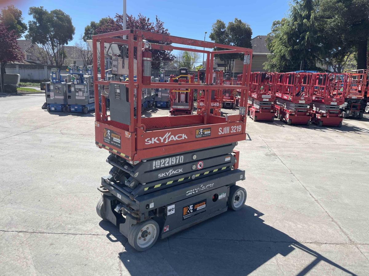 2017 Skyjack SJ3219