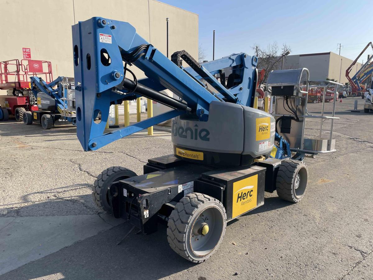 2017 Genie Z-33/18