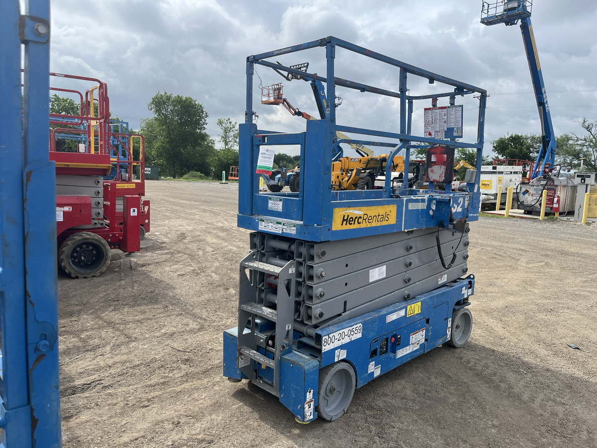 2018 Genie GS-3232-4