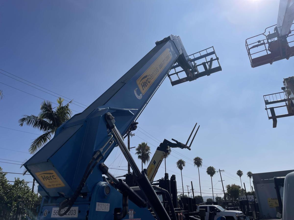 2018 Genie GTH-1056-8