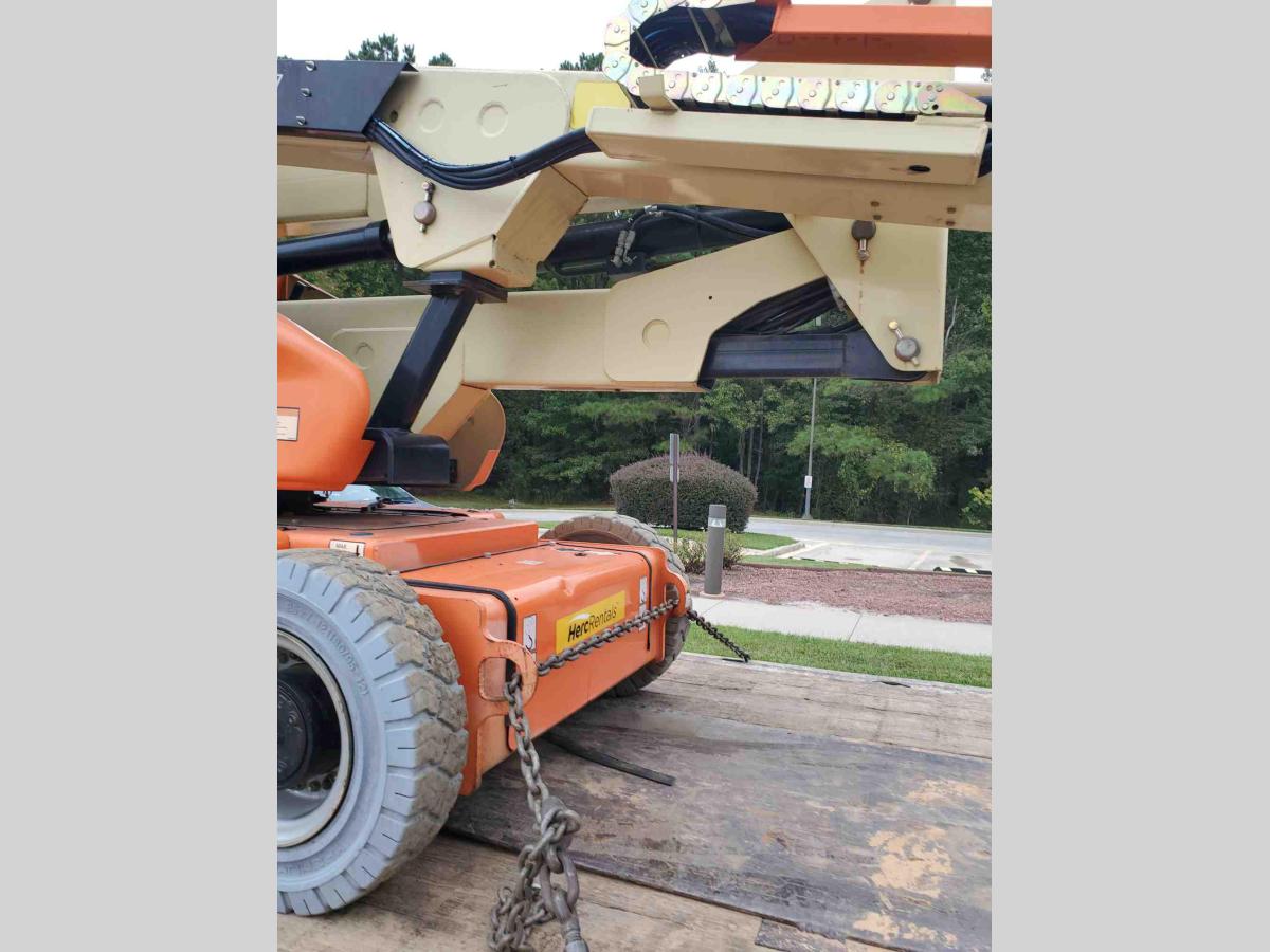 2014 JLG E400AJPN