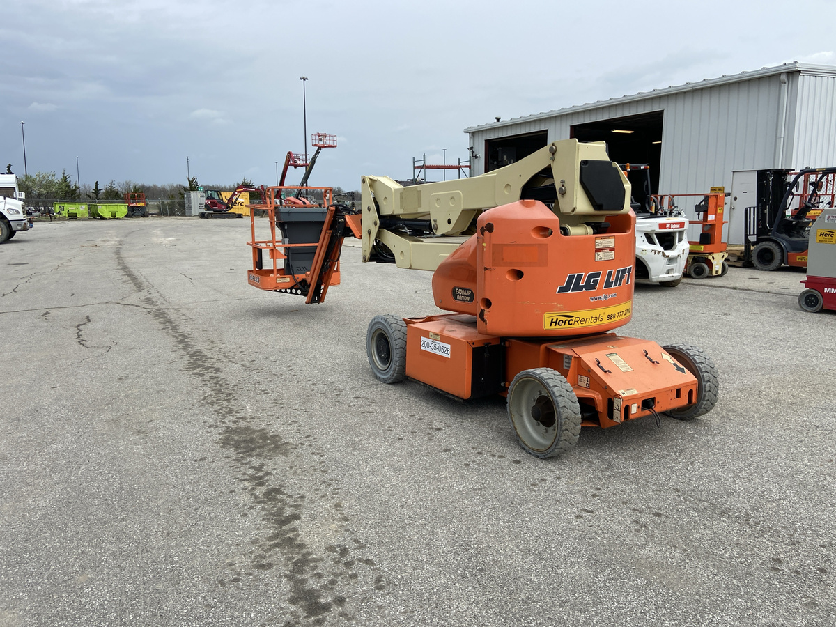 2015 JLG E400AJPN-3
