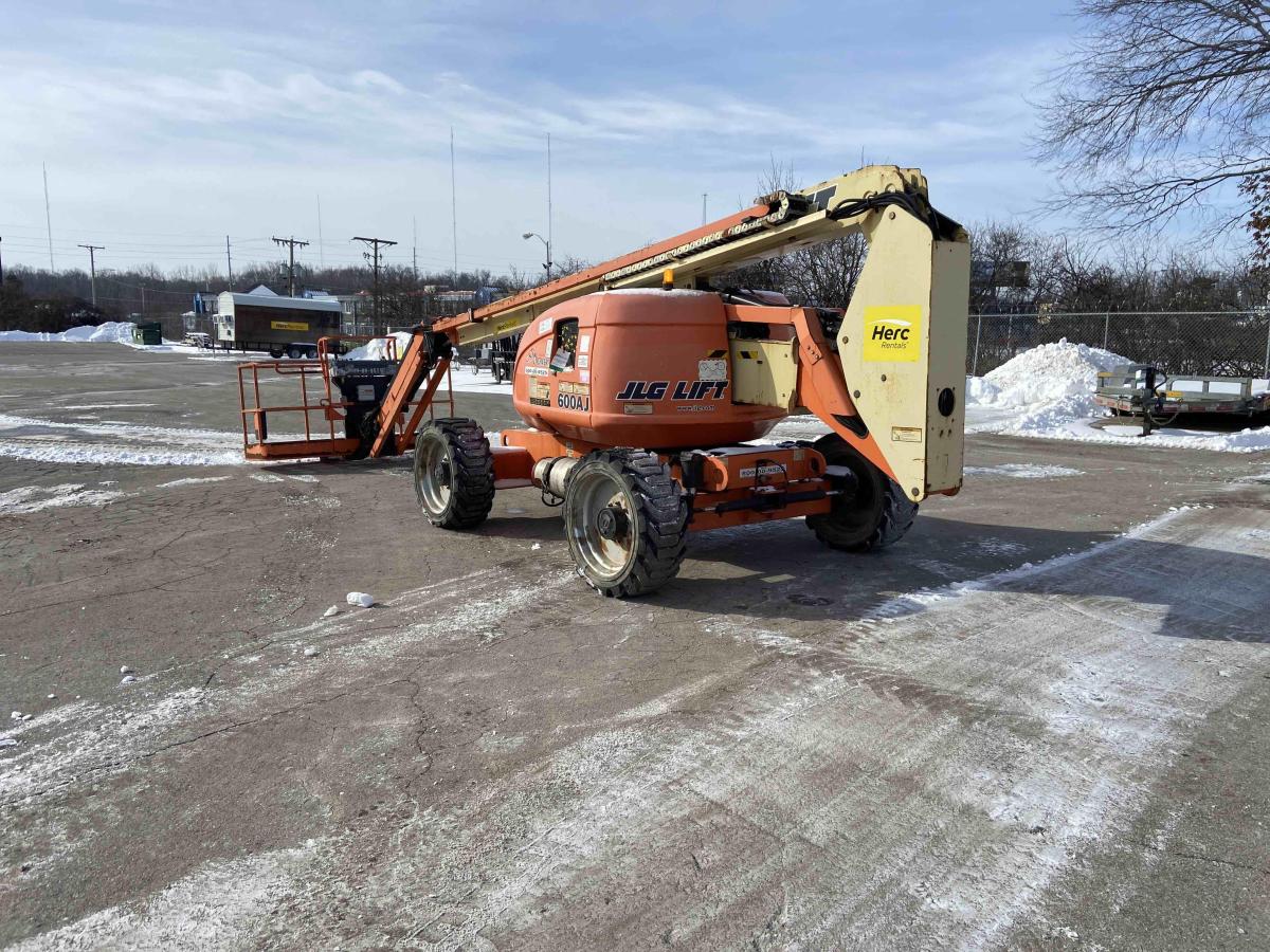2014 JLG 600AJ