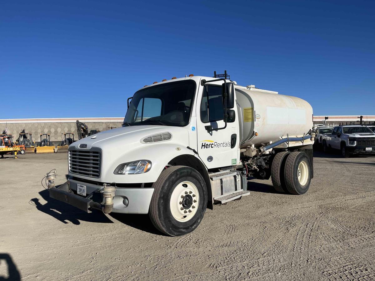 2018 Freightliner M2106