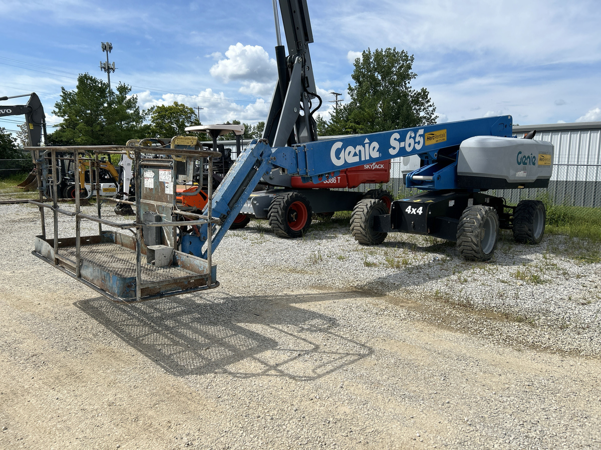 2018 Genie S-65