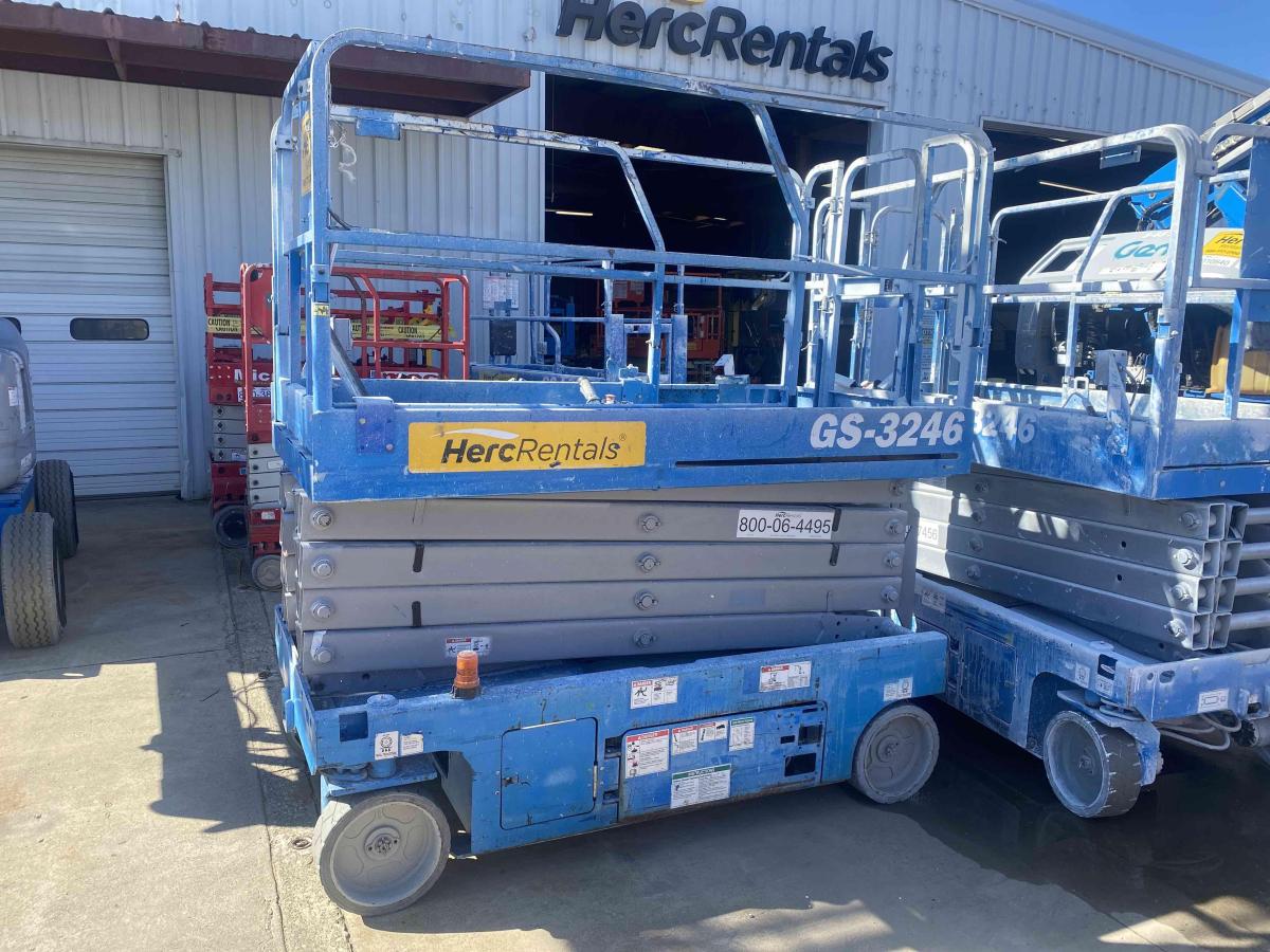 2015 Genie GS-3246