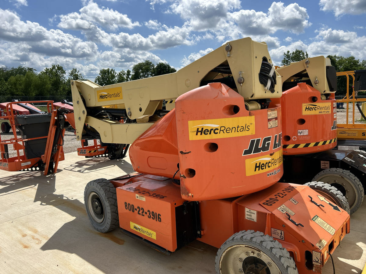 2018 JLG E400AJPN-4