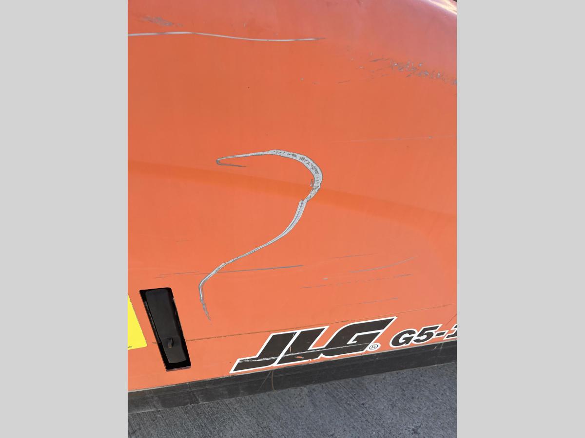 2017 JLG G5-18A