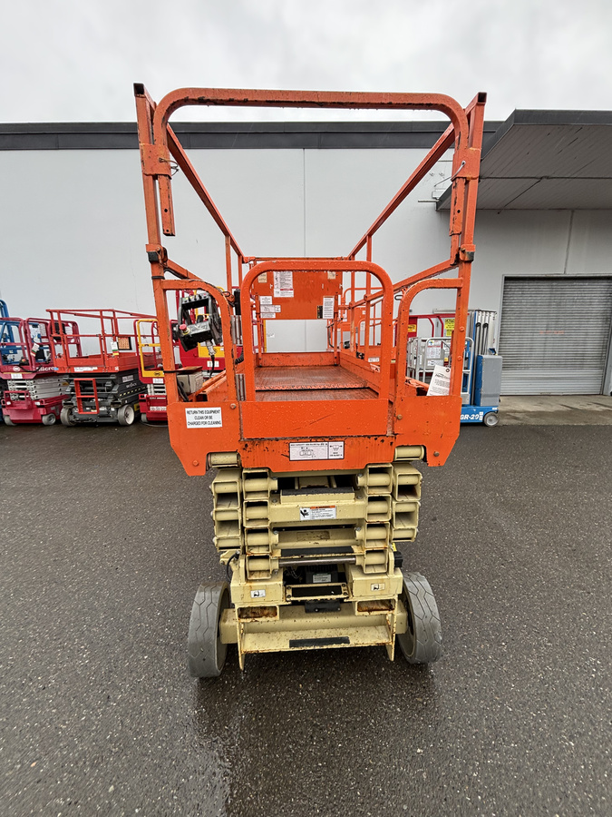 2017 JLG 2646ES-3