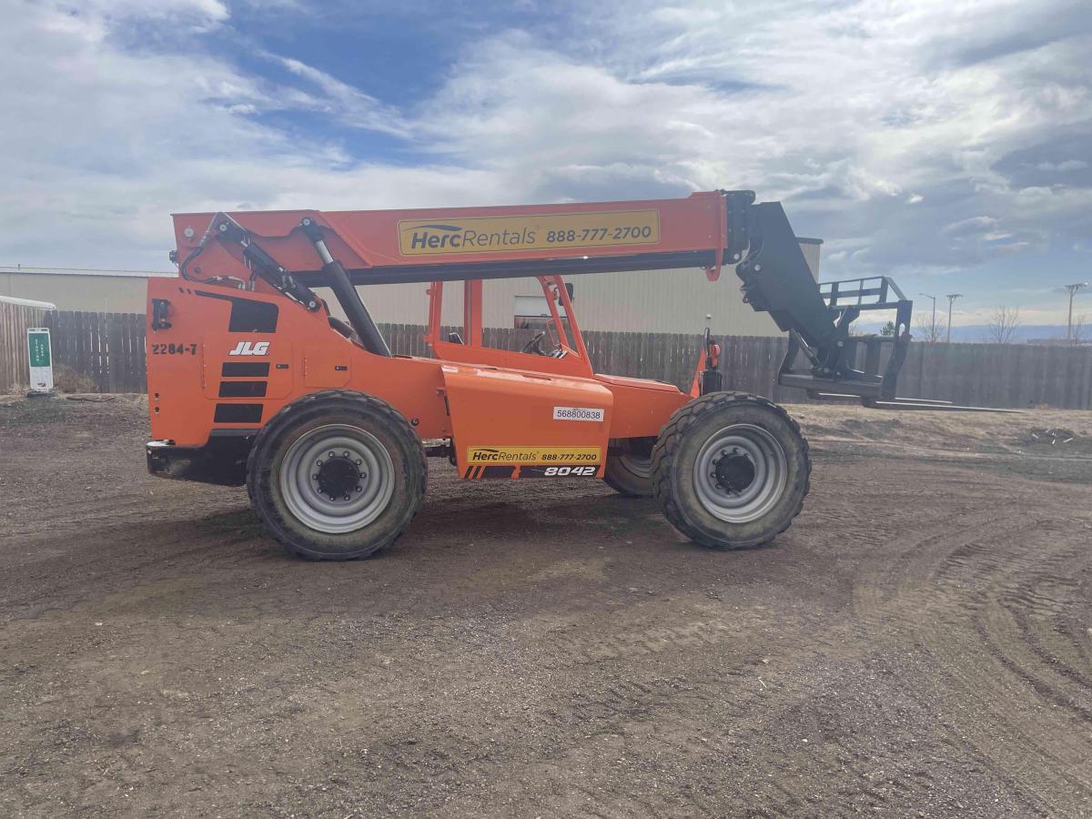 2020 SkyTrak 8042