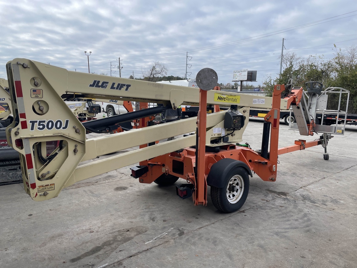 2017 JLG T500J-3