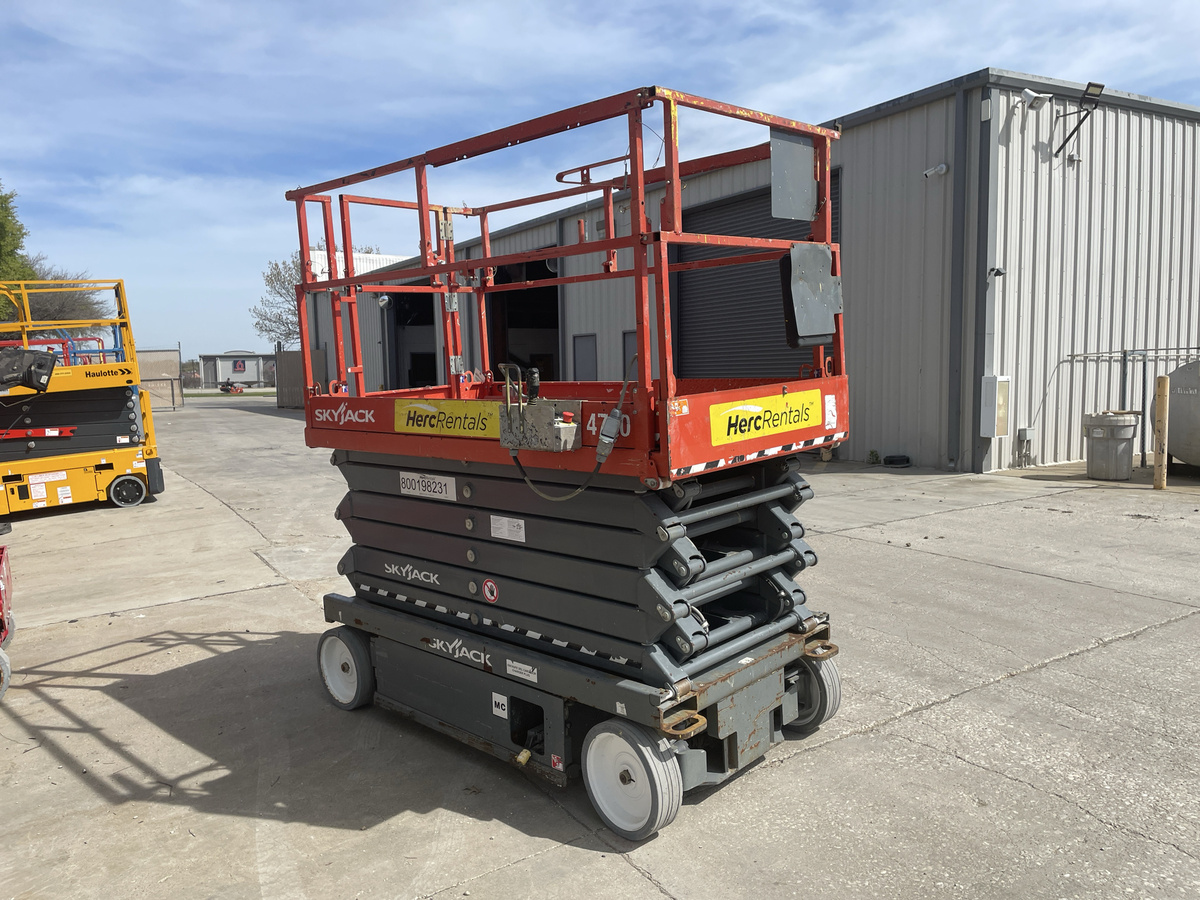 2018 Skyjack SJ4740-8