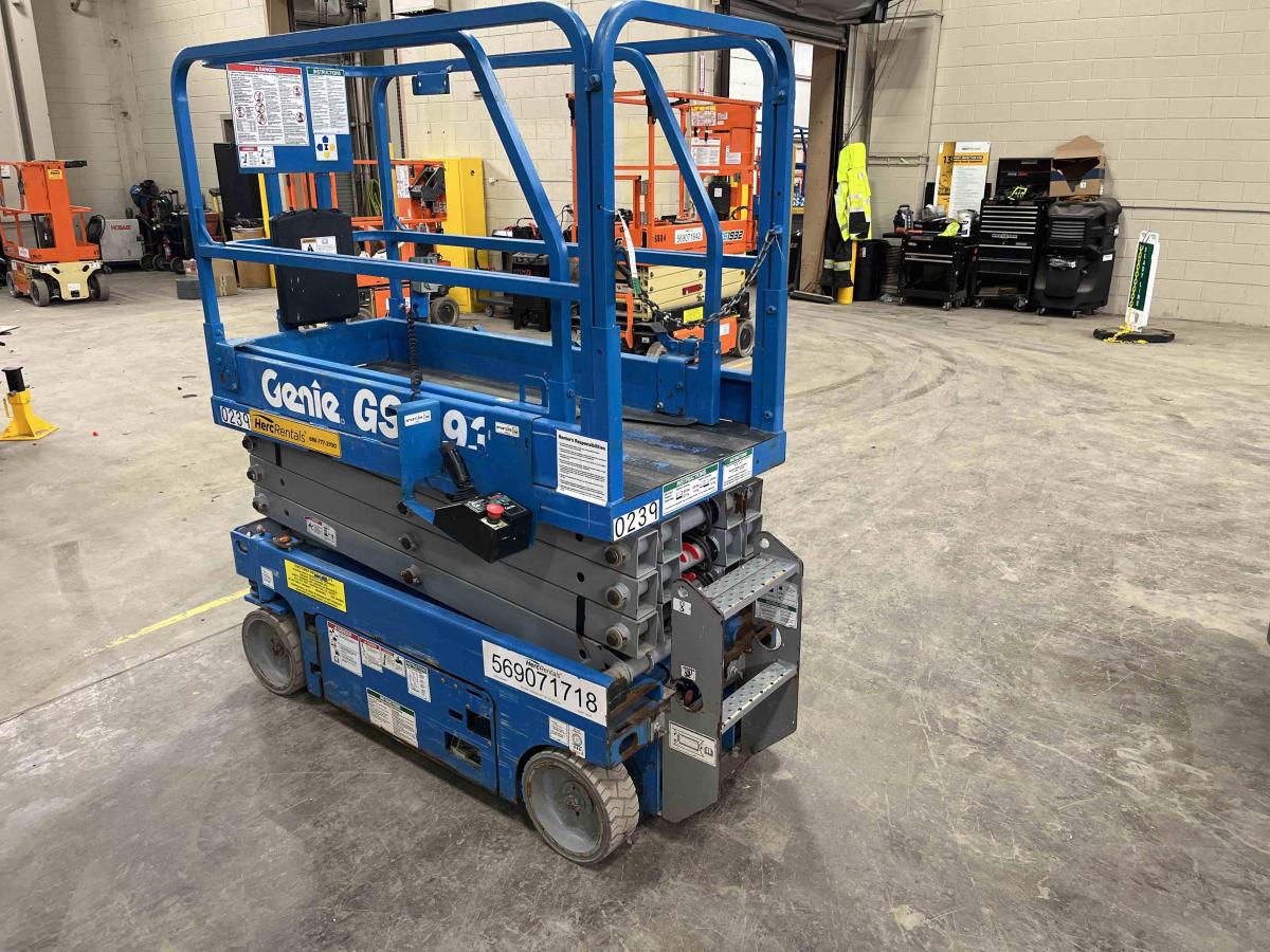 2018 Genie GS-1930