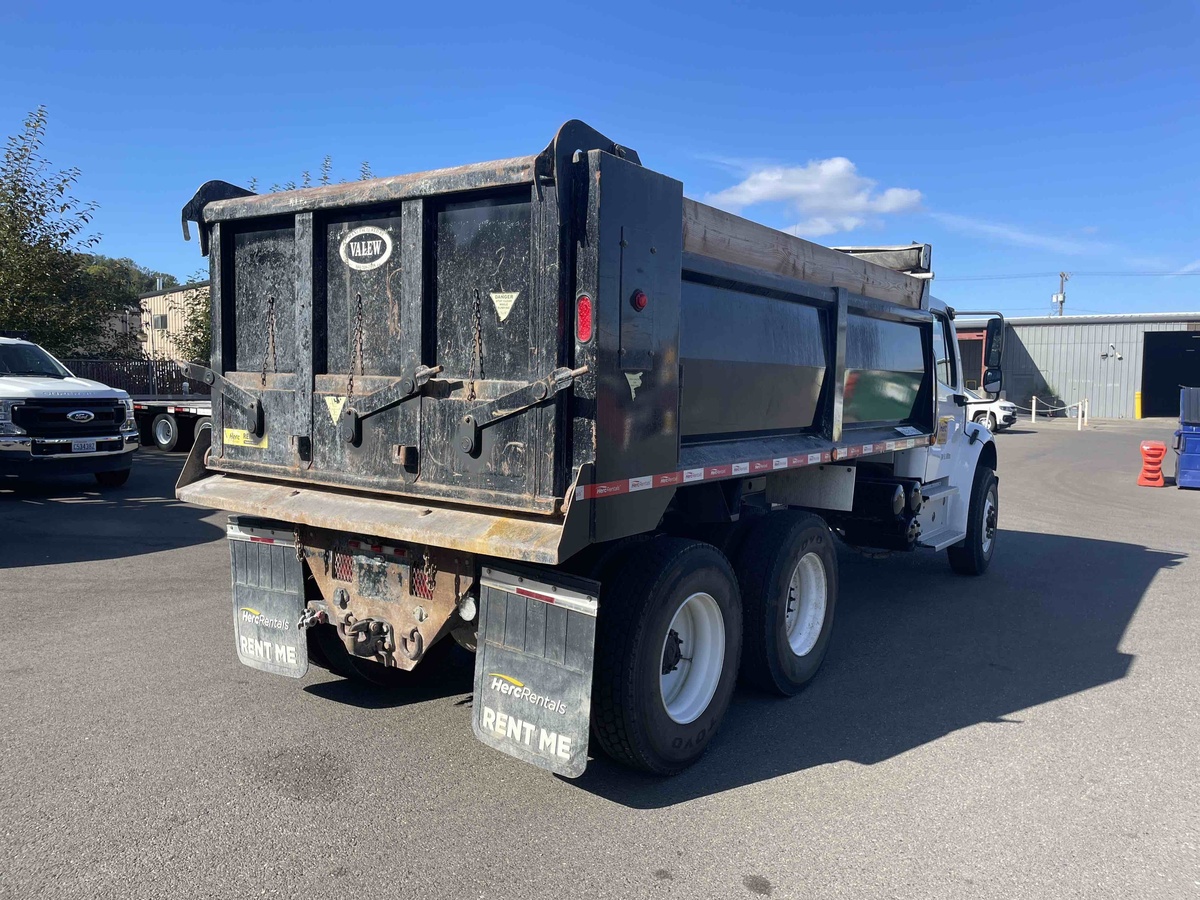 2019 Freightliner M2106-9