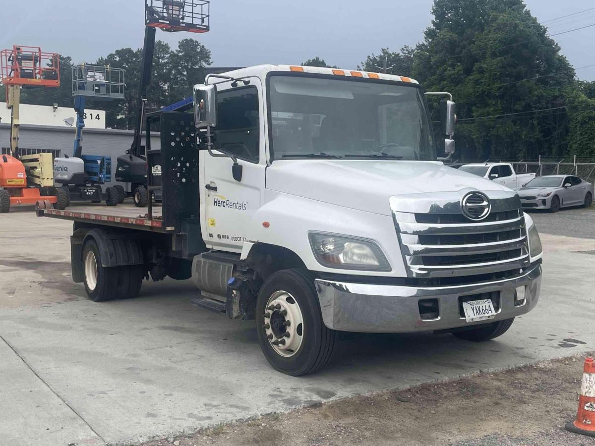 2017 Hino 258