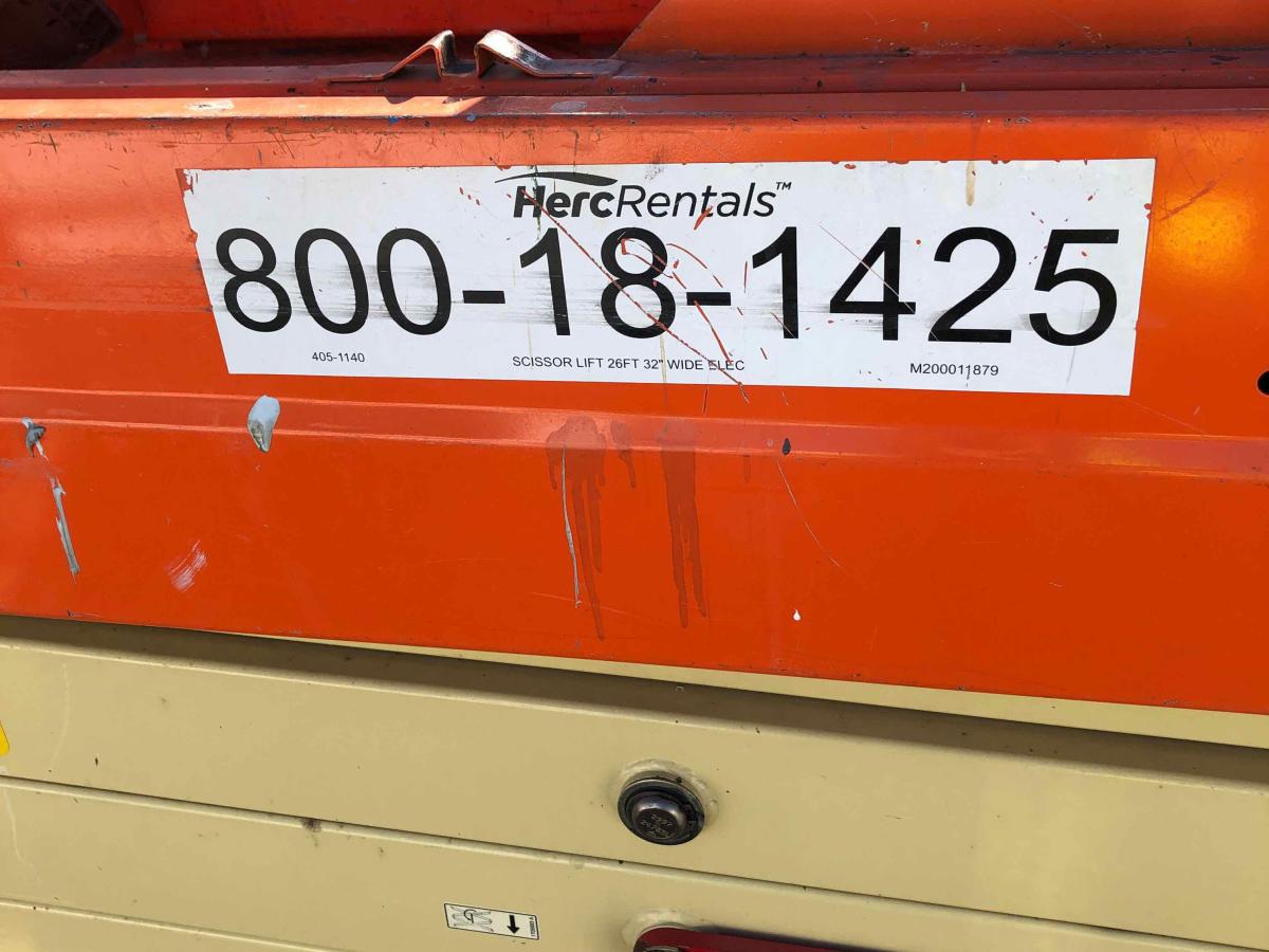 2017 JLG 2632ES-4