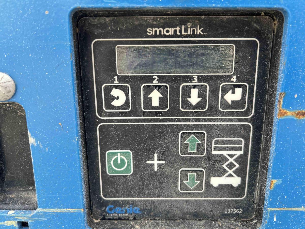 2017 Genie GS-3246-6