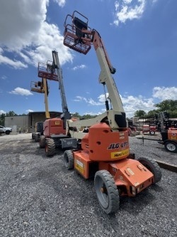 2015 JLG E450AJ