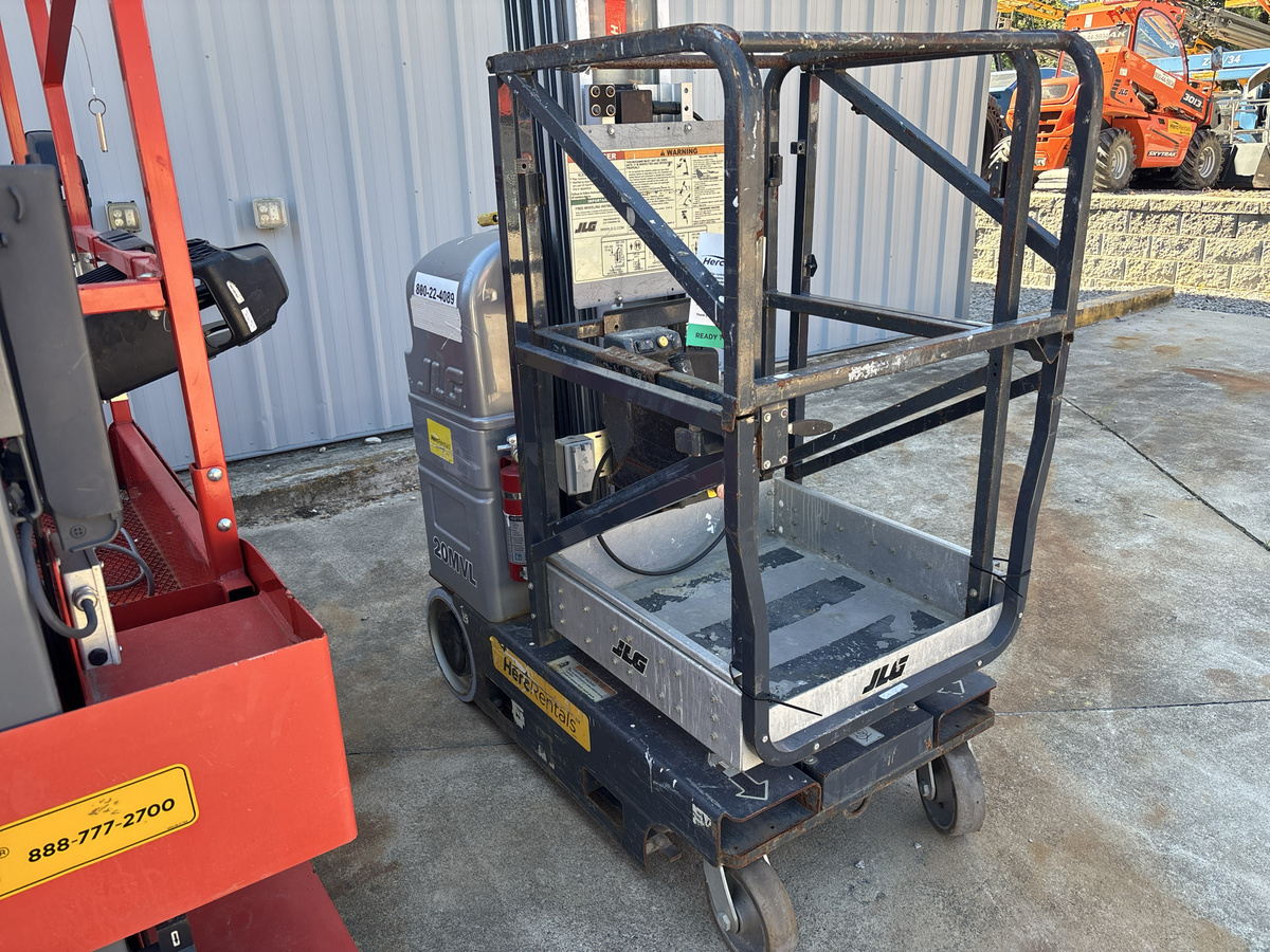 2018 JLG 20MVL-4