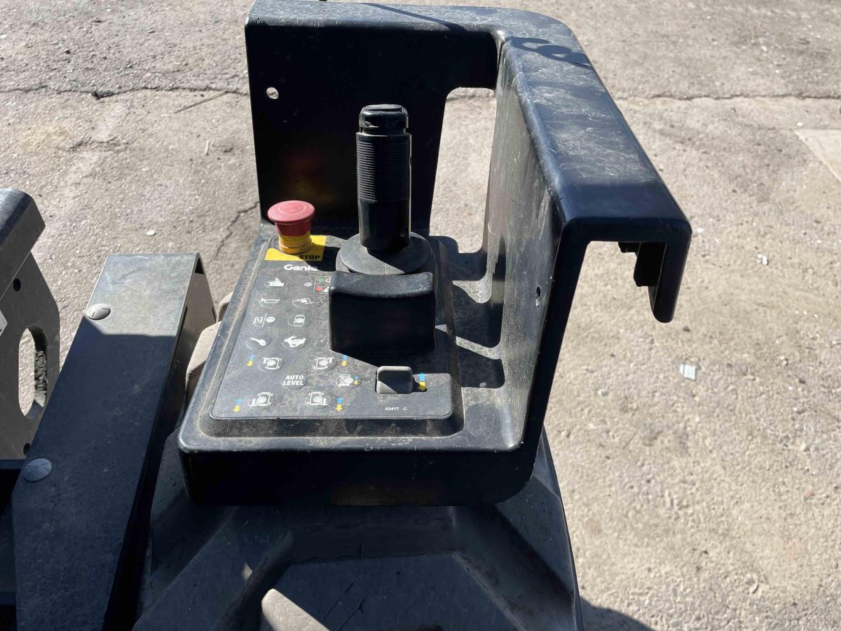 2018 Genie GS-4390 RT
