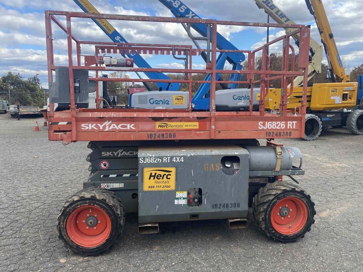 2018 Skyjack SJ-6826RT-3