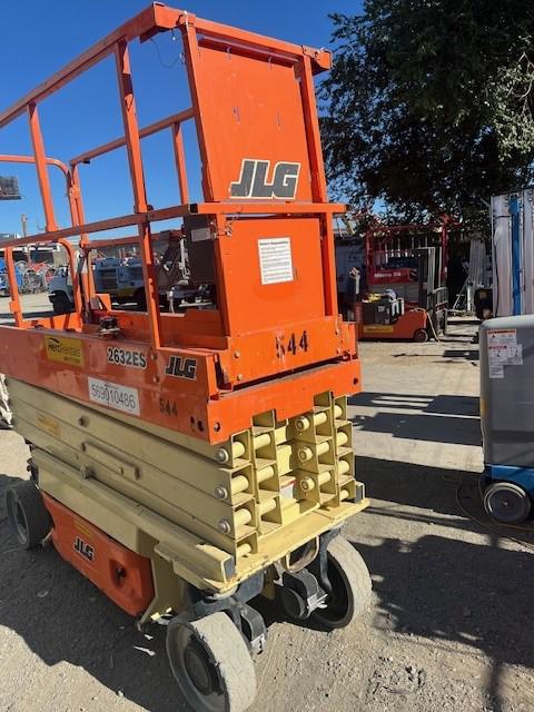 2017 JLG 2632ES