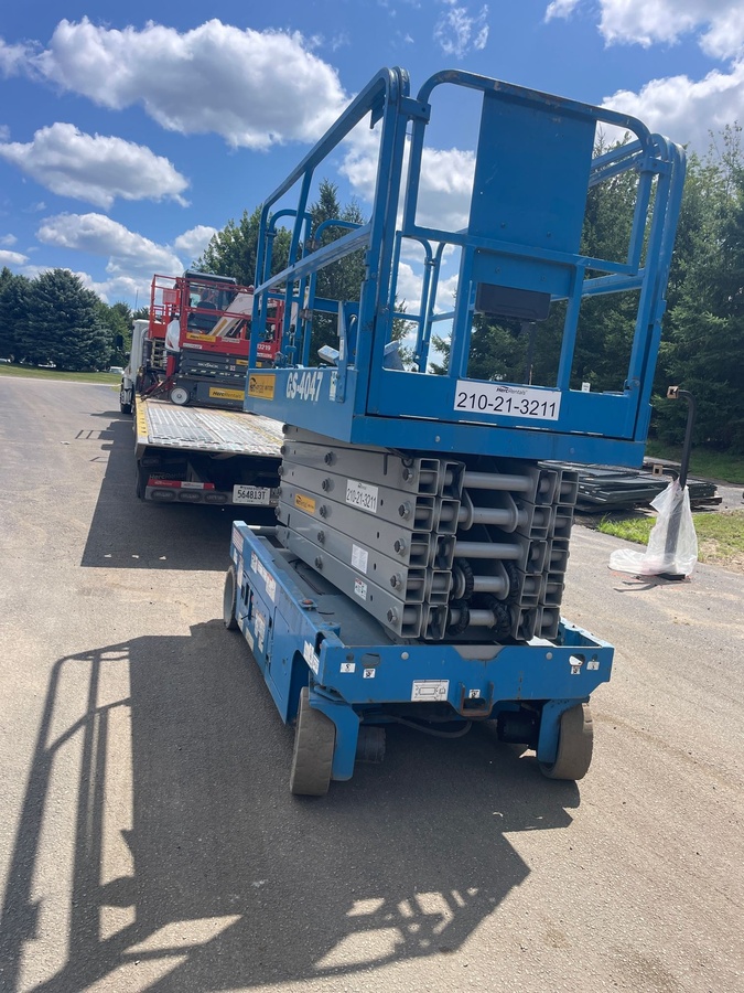 2017 Genie GS-4047