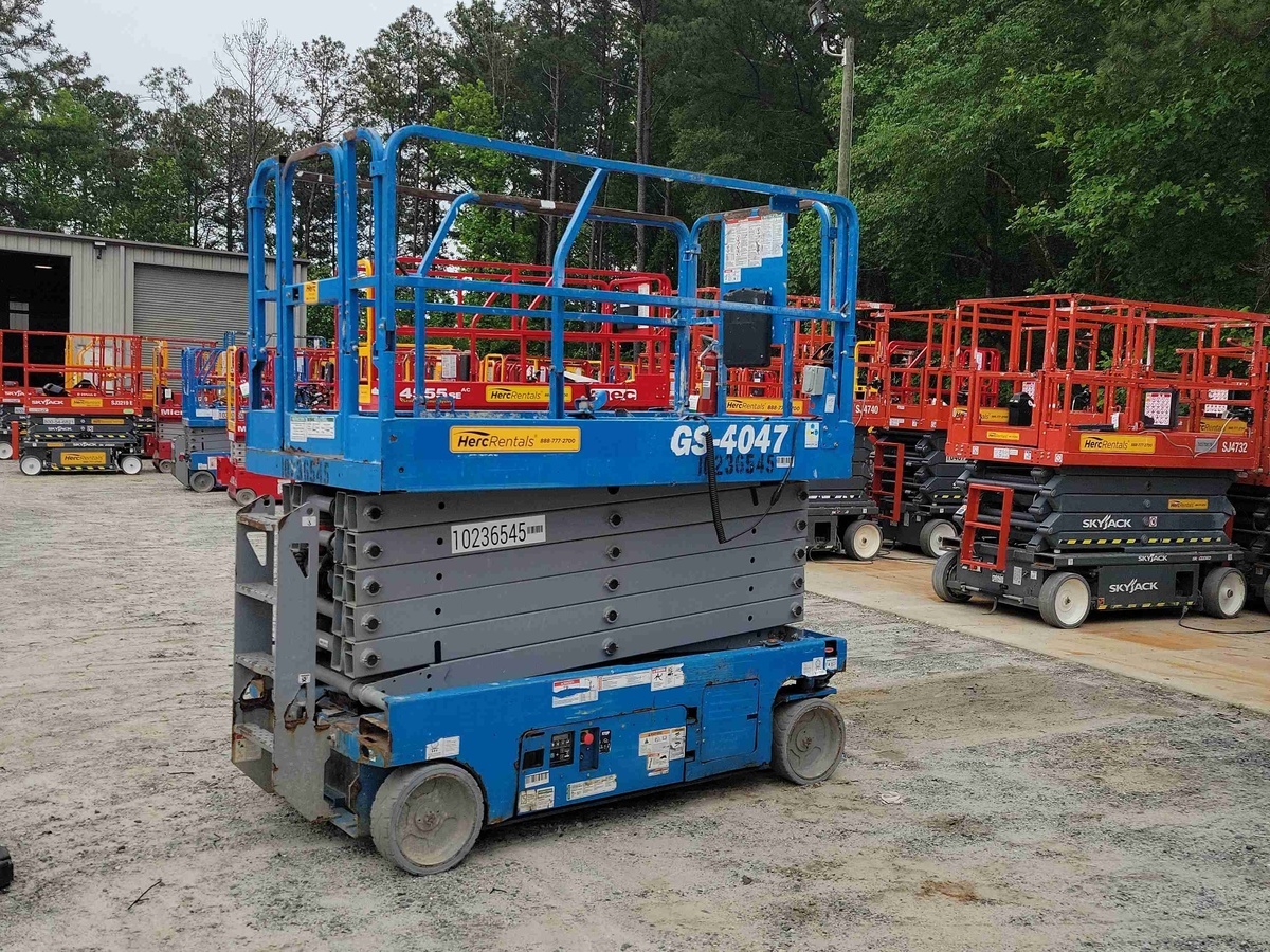 2019 Genie GS-4047