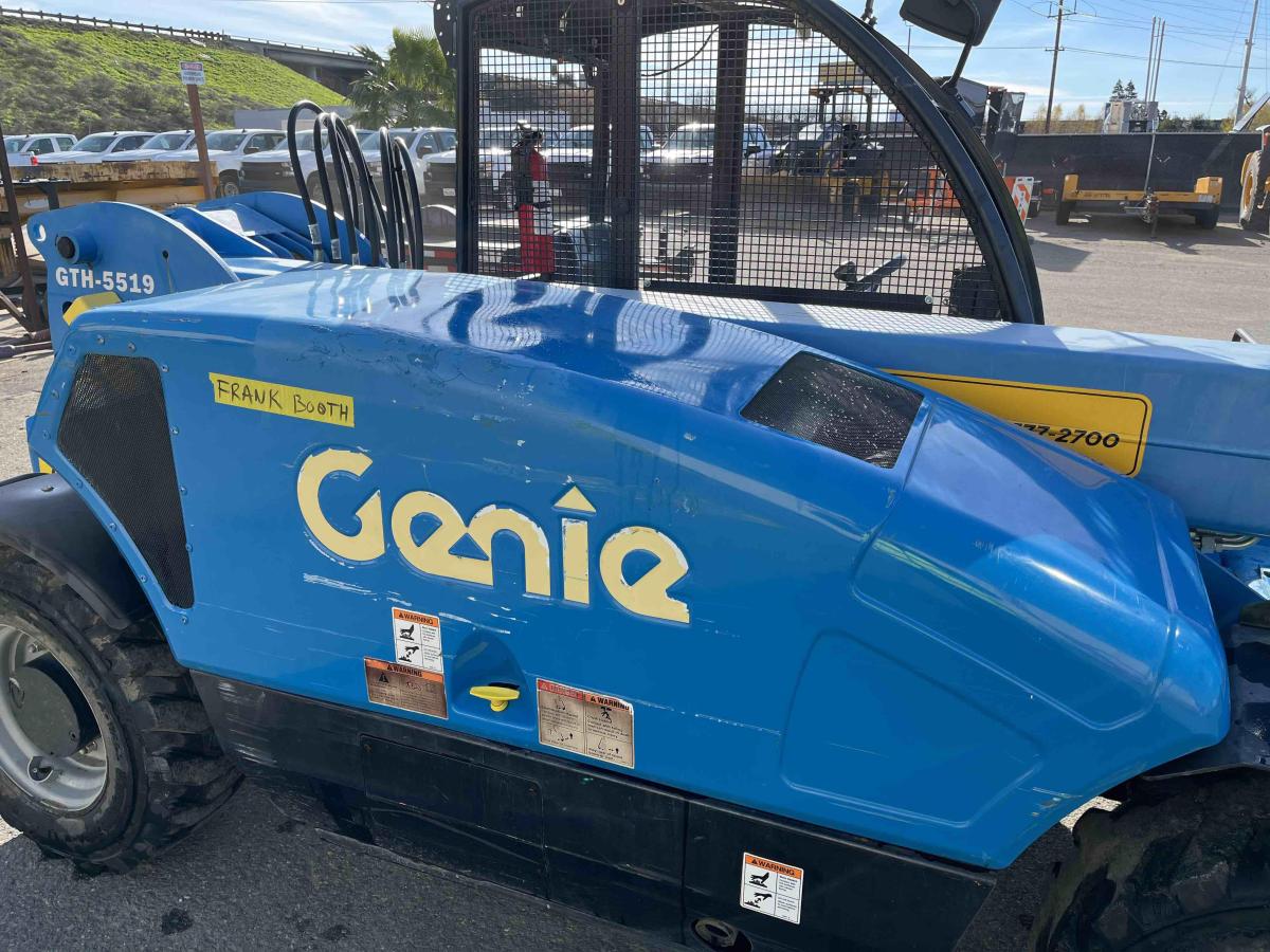 2017 Genie GTH-5519