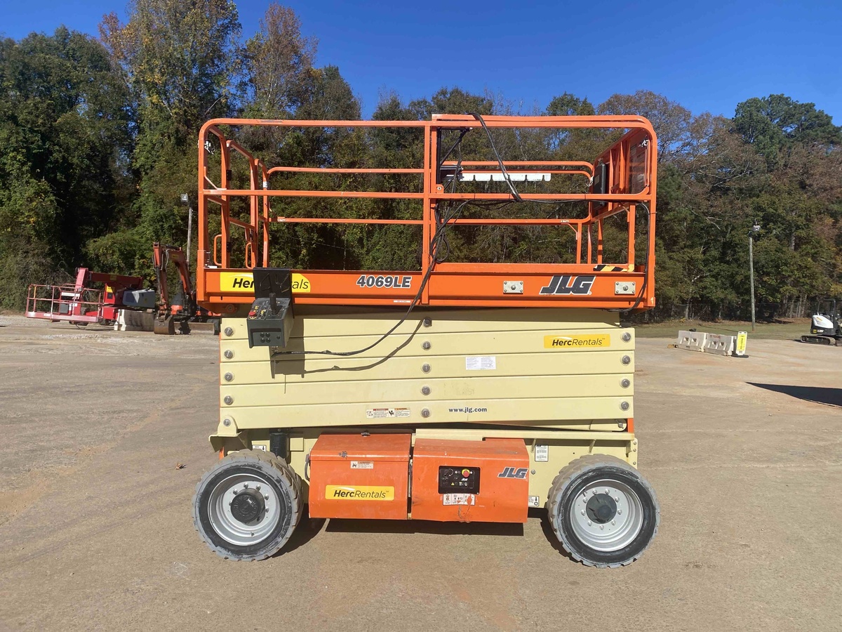 2020 JLG 4069LE
