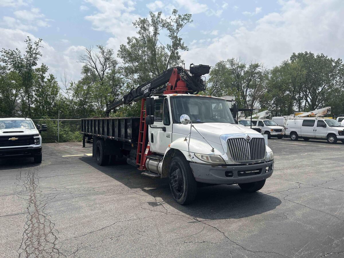 2004 International 4400-3