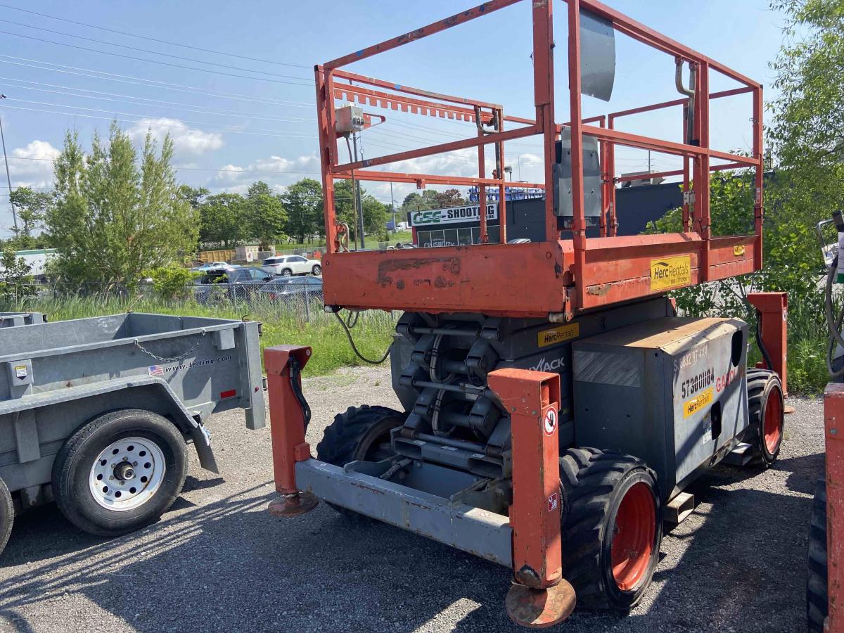 2014 Skyjack SJ-6832RT-2