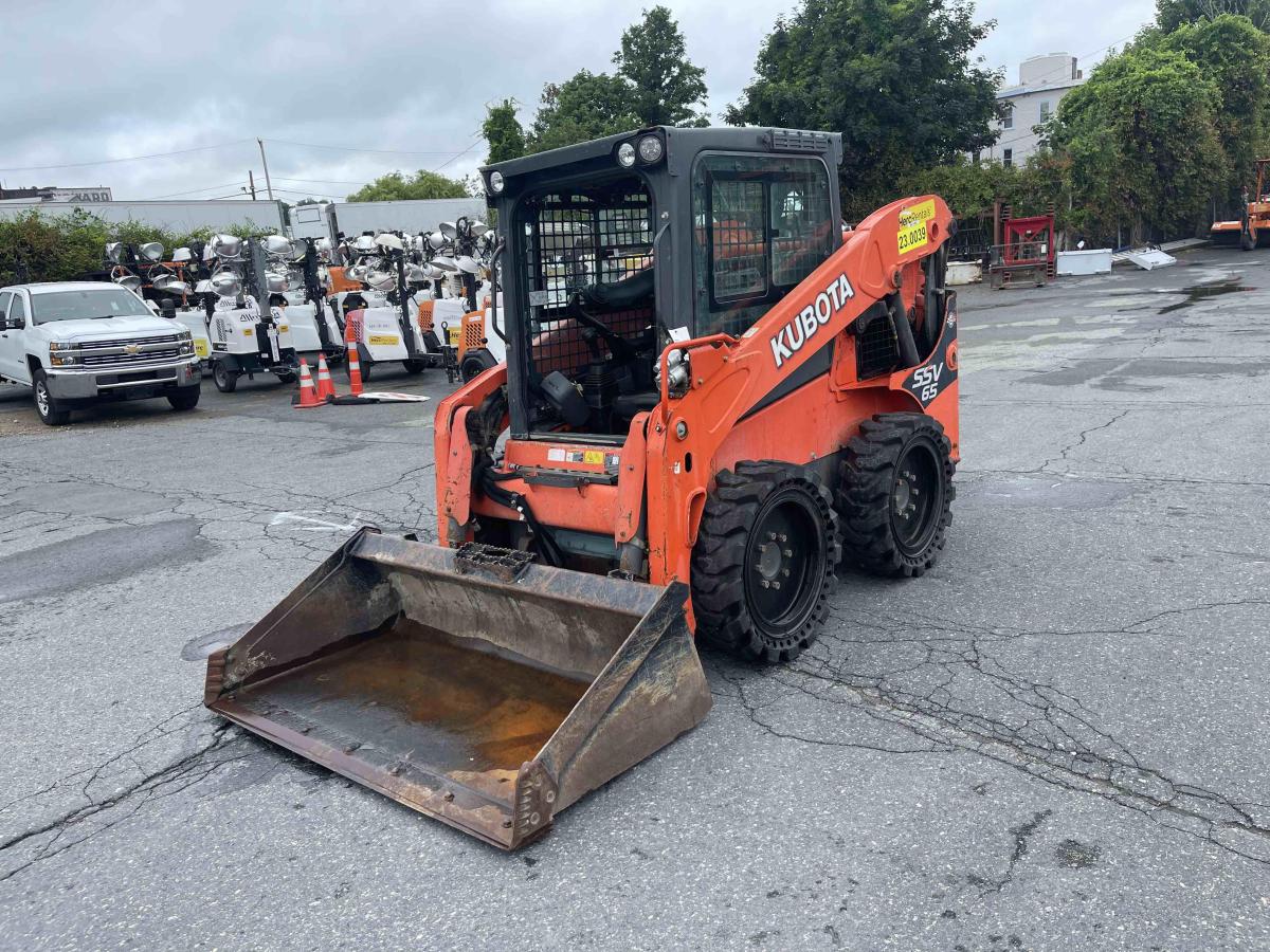 2017 Kubota SSV65