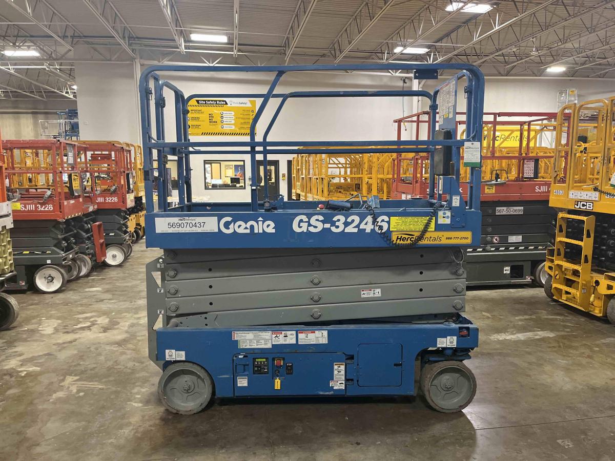 2016 Genie GS-3246