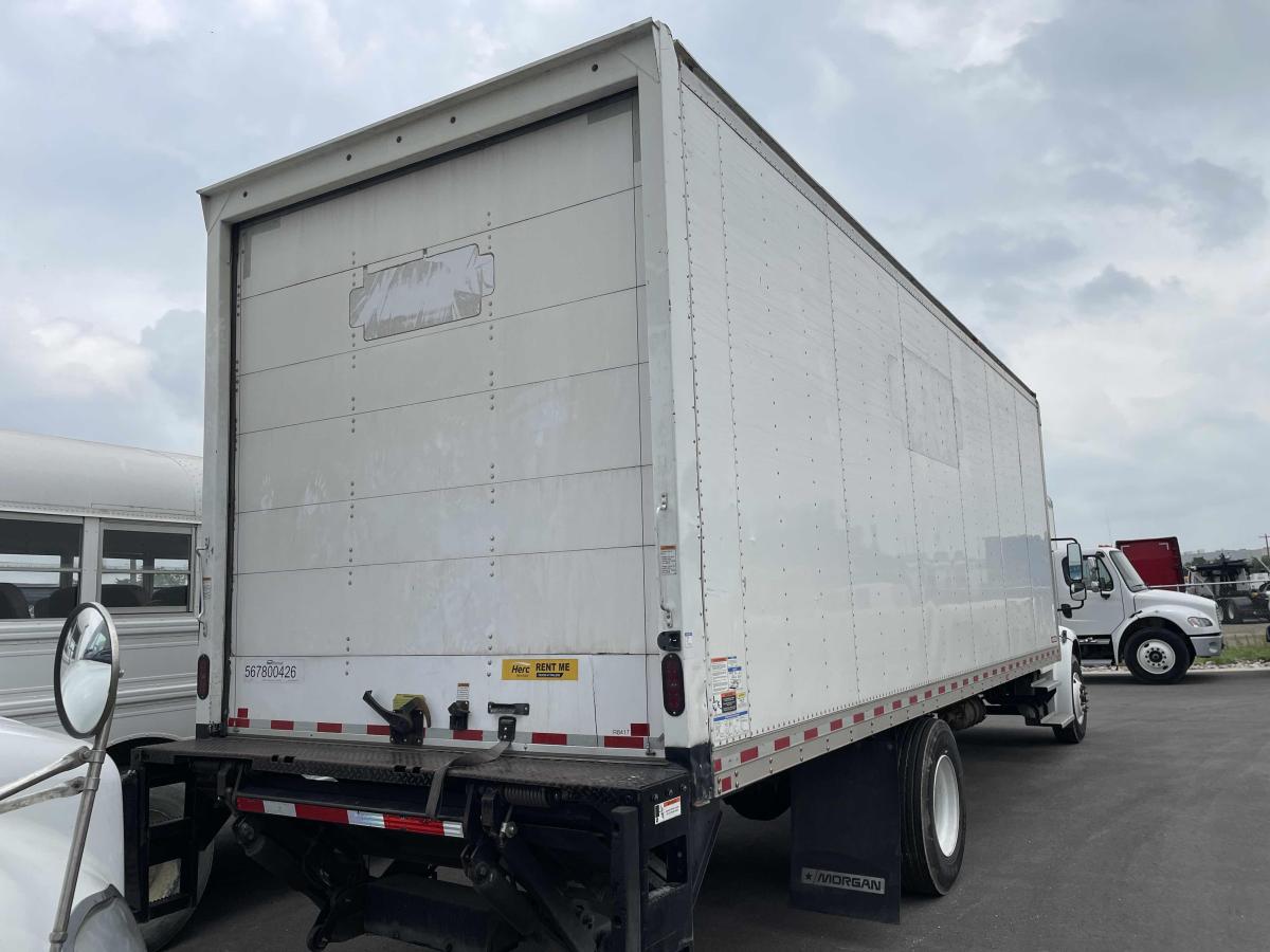 2020 Freightliner M2106