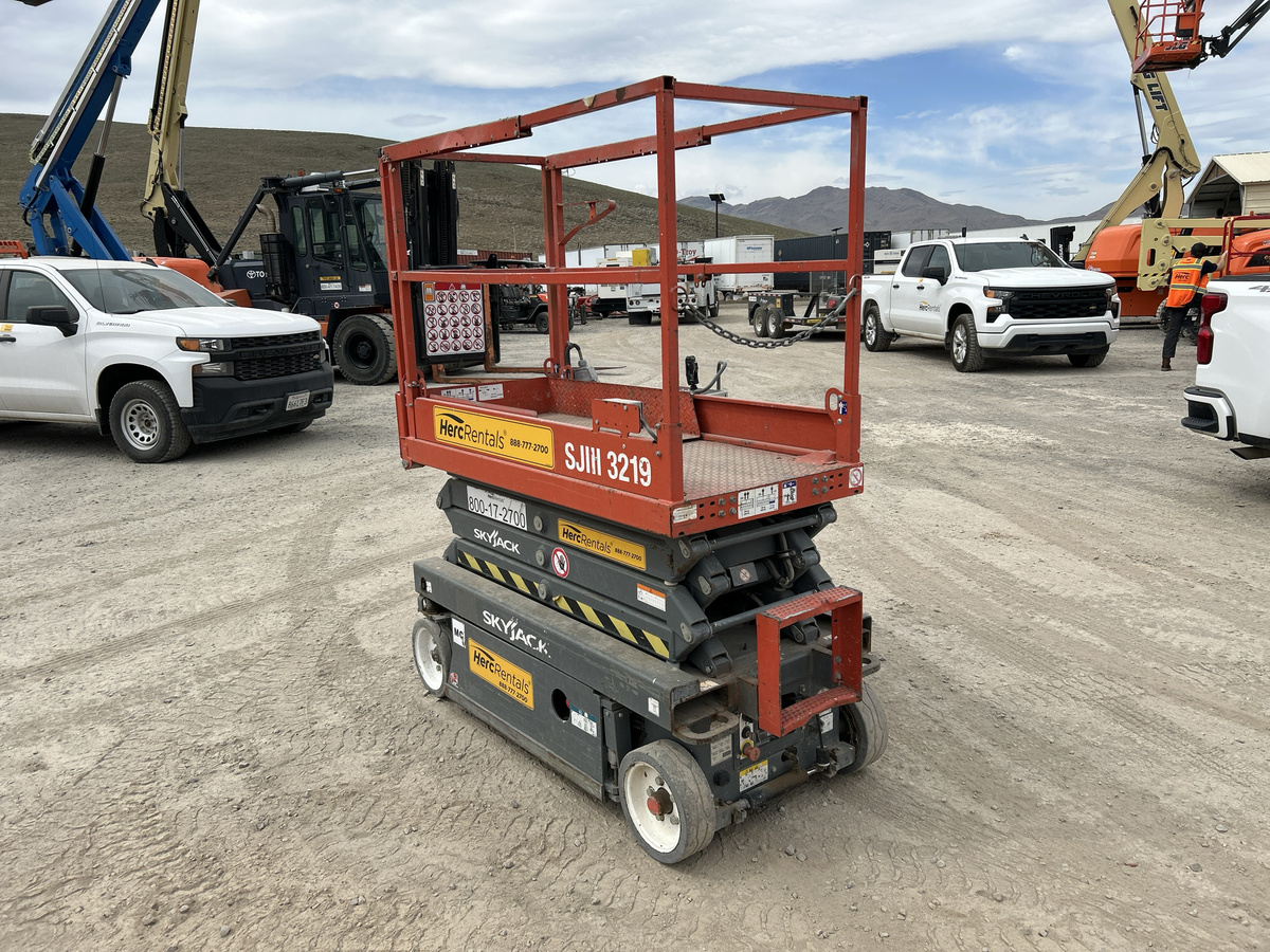 2017 Skyjack SJ3219-11