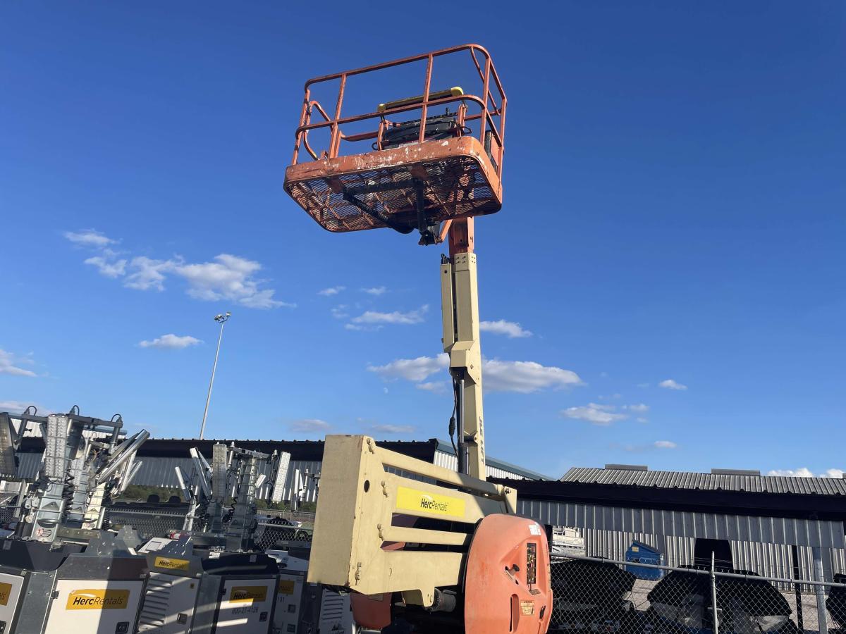 2013 JLG 450AJ