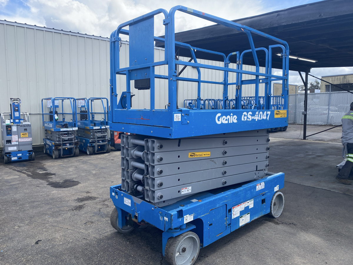 2019 Genie GS-4047