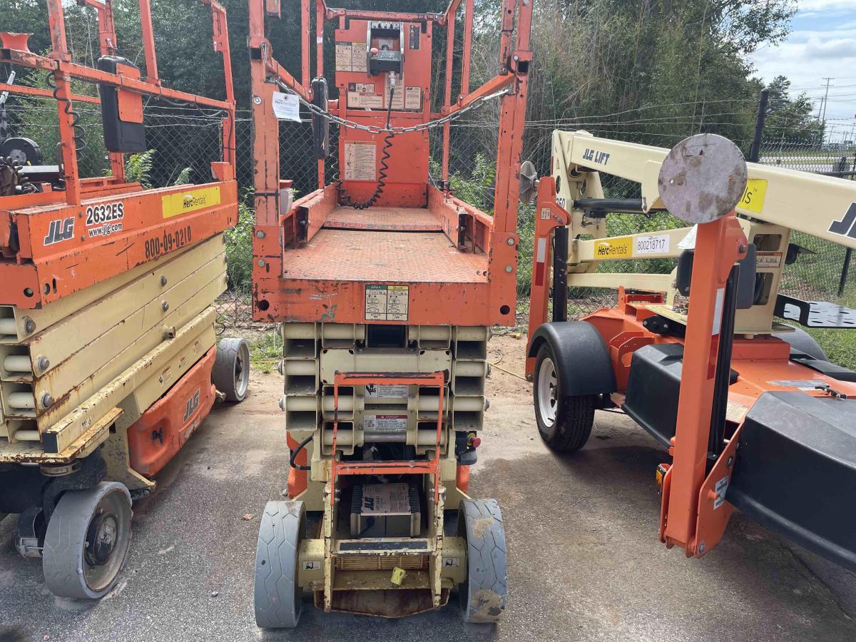 2016 JLG 2632ES