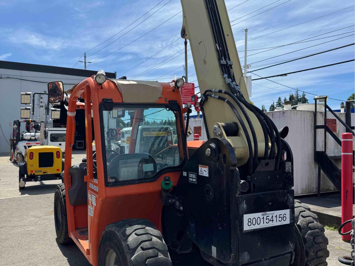 2017 JLG G5-18A-4