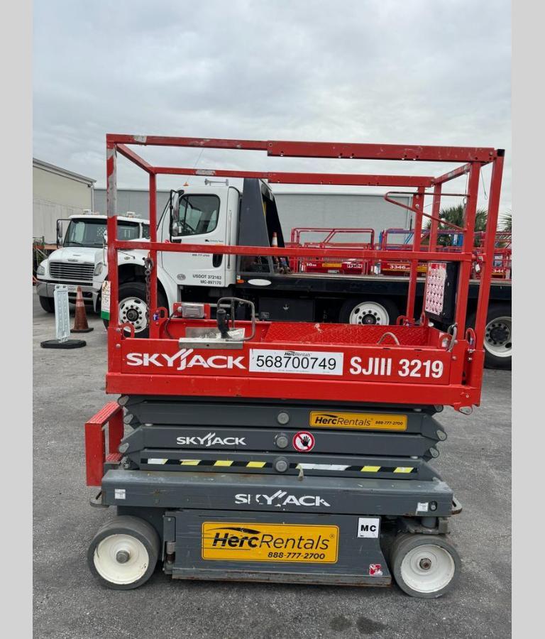 2017 Skyjack SJ3219