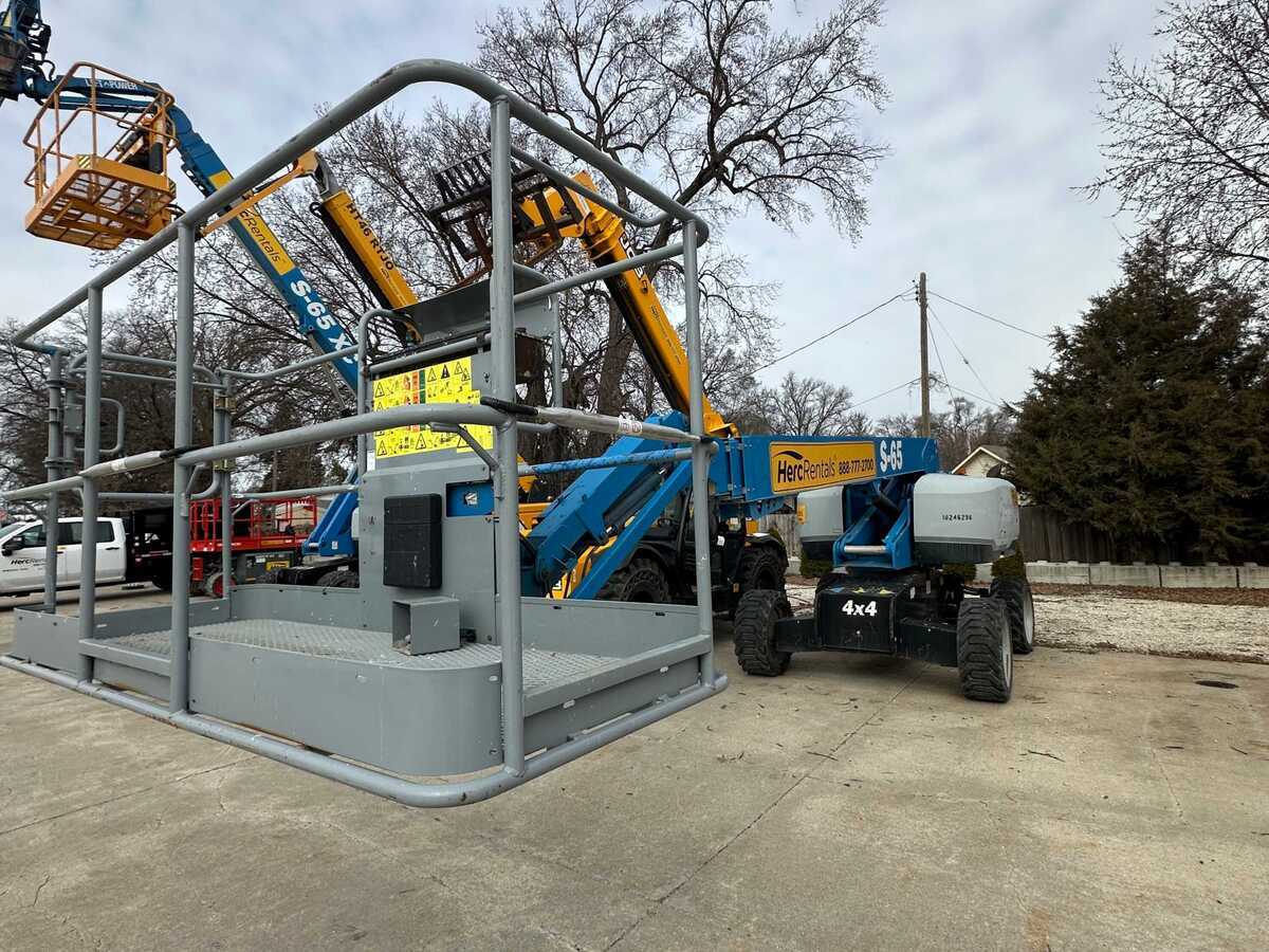 2018 Genie S-65