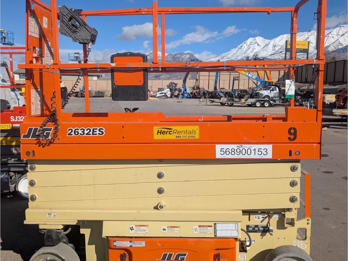 2018 JLG 2632ES