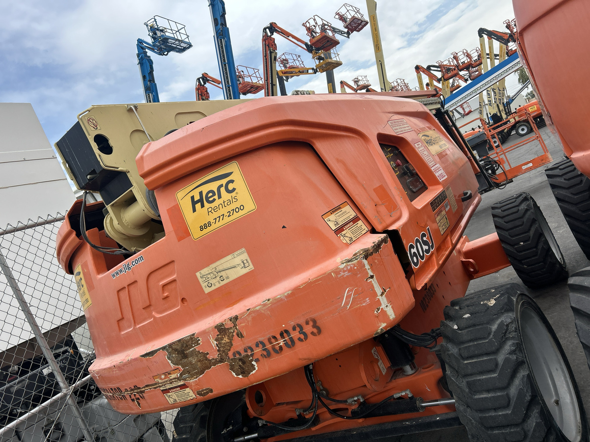 2018 JLG 660SJ-2