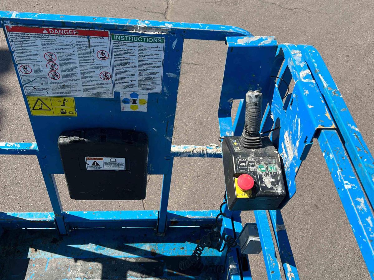 2016 Genie GS-4047