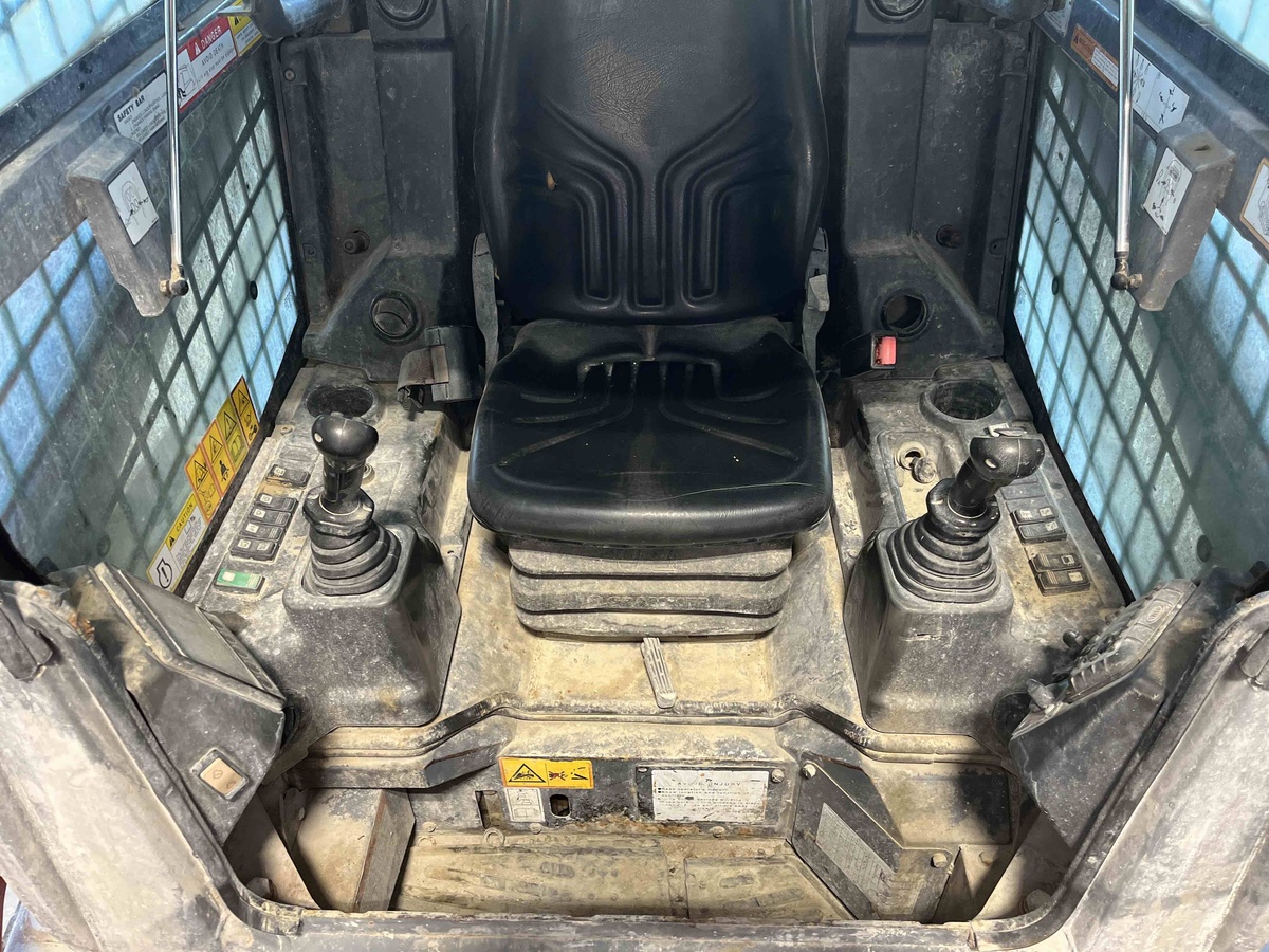 2020 Takeuchi TL10V2-5