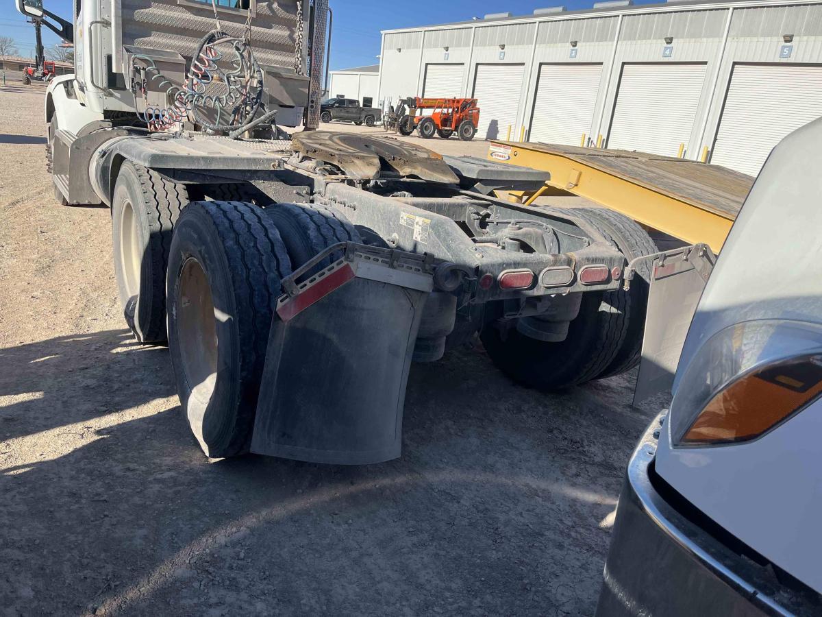 2020 Peterbilt 567